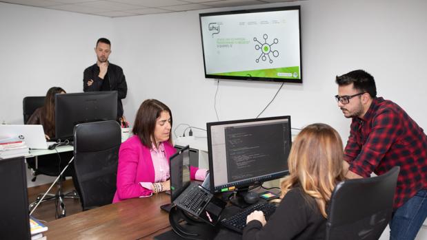 La empresa alicantina Why Strategic