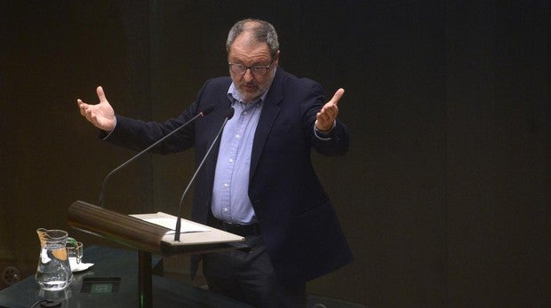 El edil Javier Barbero durante un pleno