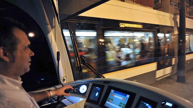 Imagen de una de las unidades del Metro de Valencia