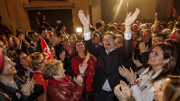 Celebración de Puig con el PSPV-PSOE de los resultados de las elecciones autonómicas valencianas 2019