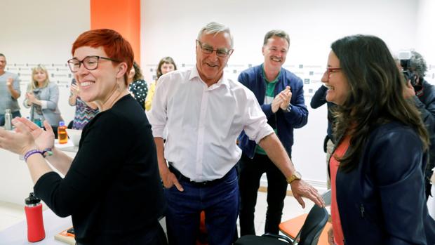 Imagen de Oltra y Ribó en la ejecutiva celebrada por Compromís este lunes en Valencia