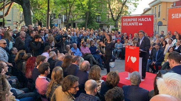 Pepu Hernández interviene en el acto de inicio de campaña en Vicálvaro