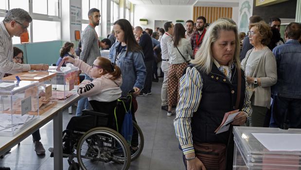 Imagen de un colegio electoral tomada el pasado 28 de abril en Valencia