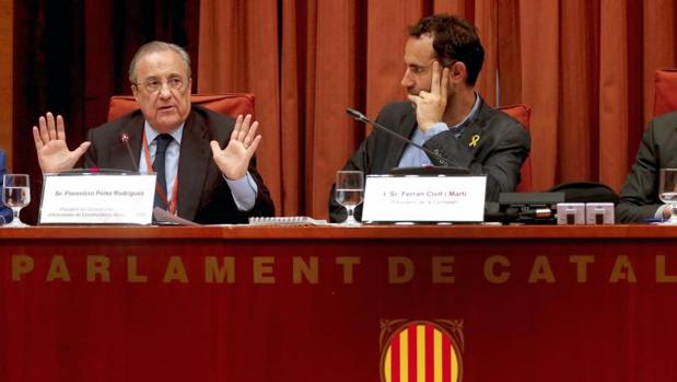 Pérez, este lunes en el Parlamento catalán