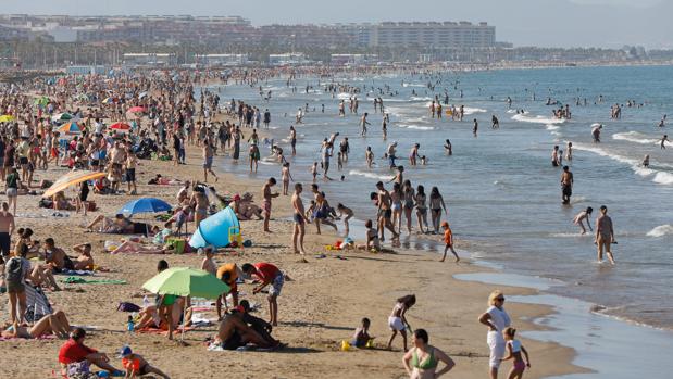 Imagne de la playa de la Malvarrosa de Valencia
