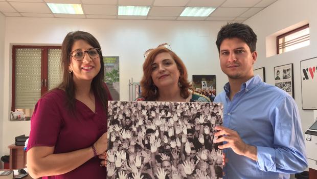 Marta Maroto, Cristina Cuesta y Diego Gago durante el anuncio de los actos para recordar la figura de Miguel Ángel Blanco
