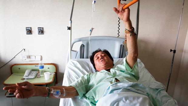 Imagen de archivo de El Soro en el hospital tras la cogida que sufrió en las Fallas de 2015