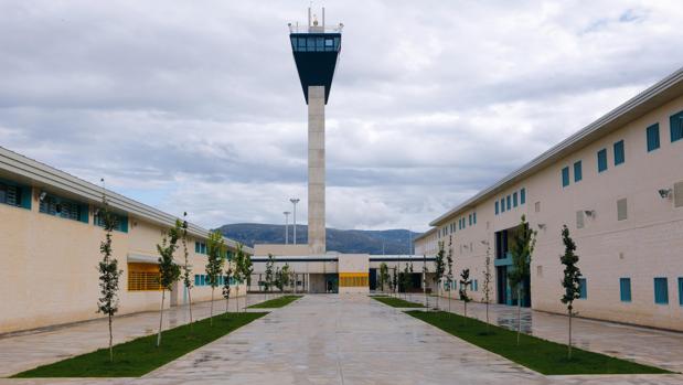 La mujer fue interceptada cuando iba a realizar una visita a un familiar interno