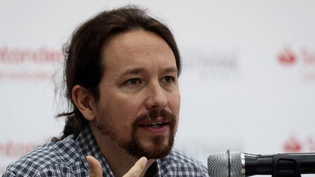 El líder de Podemos, Pablo Iglesias, durante la inauguración de uno de los cursos de verano de El Escorial