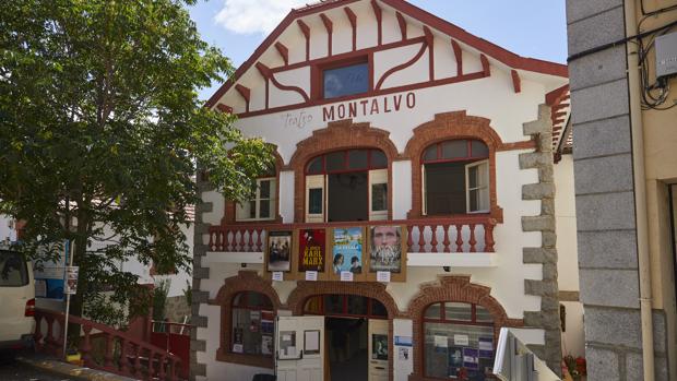 Exterior del renovado Teatro Montalvo, en Cercedilla