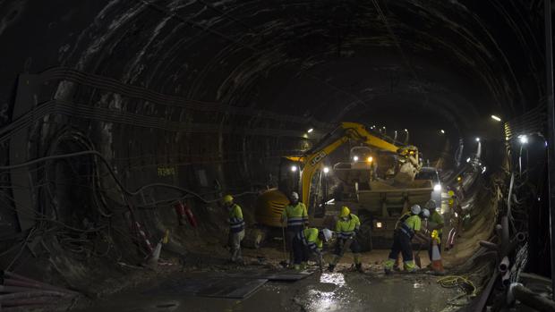 Obras de mejora en el interior del túnel de Recoletos