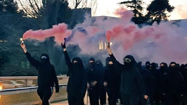 Activistas de Arran en la UAB
