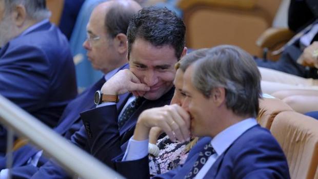 García Egea, con Beltrán y Terol, en la Asamblea de Madrid