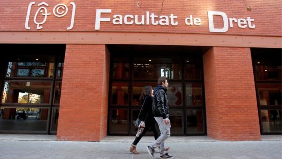 La Universitat de València escala posiciones entre las 300 mejores del mundo
