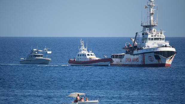 Desde el Gobierno de España se informaba que se había ofrecido al Open Arms desembarcar en Algeciras