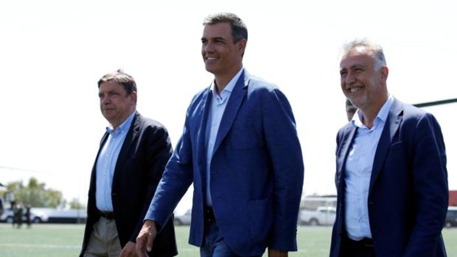 Pedro Sánchez recoge el testigo de Pablo Casado y traslada su cariño a Gran Canaria tras el incendio