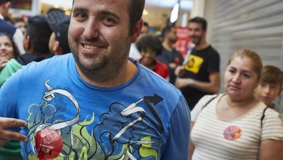 Nueva tienda AliExpress: «Me he pasado dos días en la cola; me tuve que duchar con toallitas»