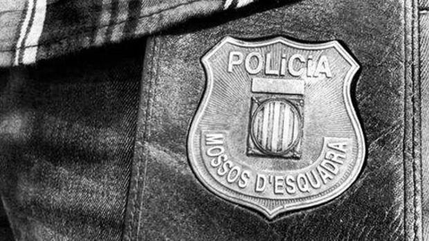 Imagen de una placa de los Mossos d'Esquadra