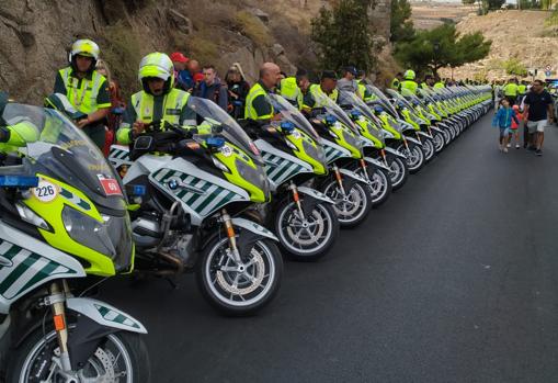 Motoristas de la Guardia Civil de Tráfico, en Toledo