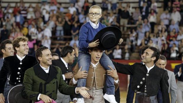 Adrián Hinojosa, el día de la corrida de toros benéfica en Valencia