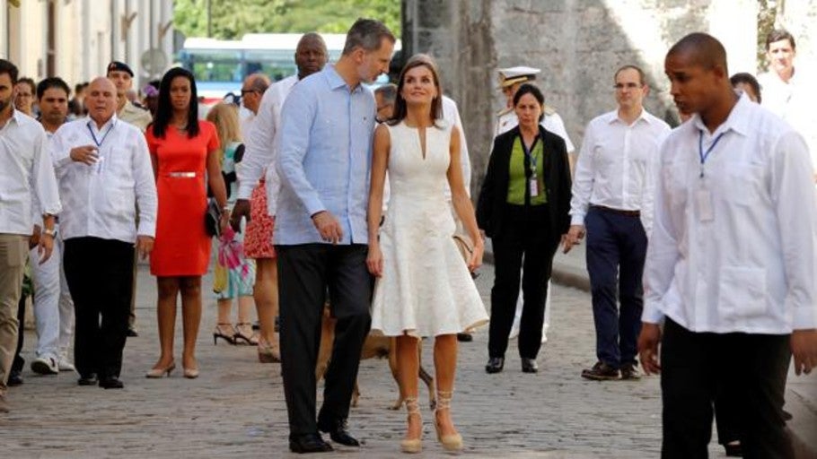 Los Reyes dan un paseo por La Habana Vieja