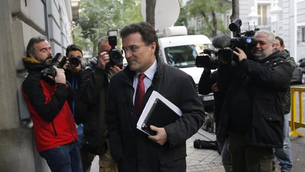 Pedro Crespo se perfila como sucesor de Segarra en la Fiscalía General