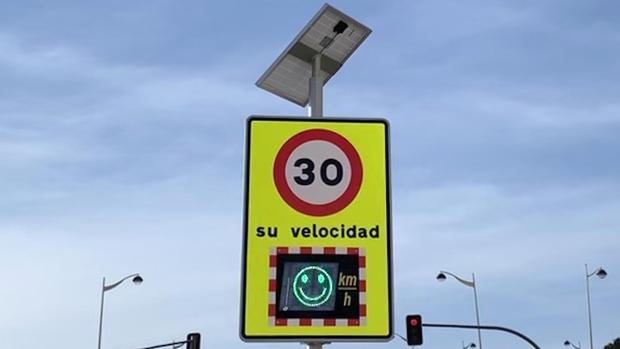 El radar que avisa del exceso de velocidad con emoticonos