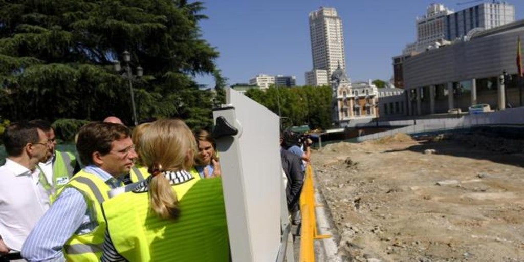 Madrid paraliza un centenar de obras municipales y sólo se terminará el centro de emergencia de Villa de Vallecas