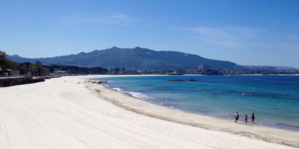 Download Tema de la playa de la ciudad del partido Desktop Wallpaper