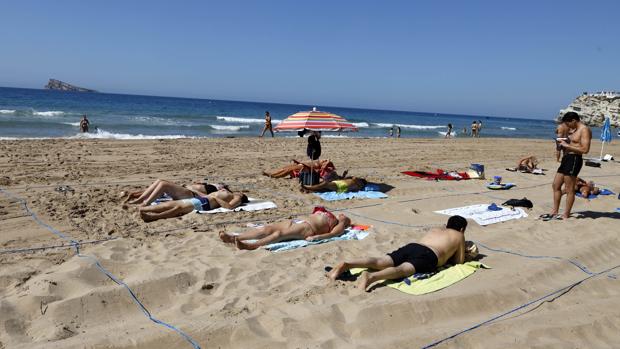 Cómo reservar hueco en la playa de Benidorm este verano en la ...