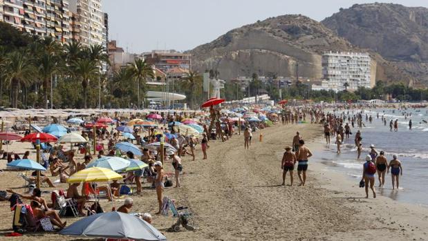 La playa del Postiguet de Alicante, esta semana
