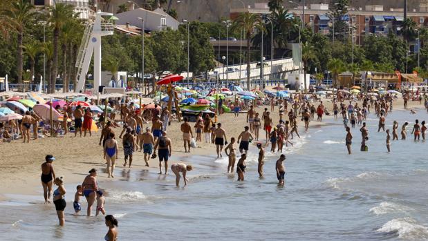 Imagen tomada la pasada semana en la playa de El Postiguet de Alicante