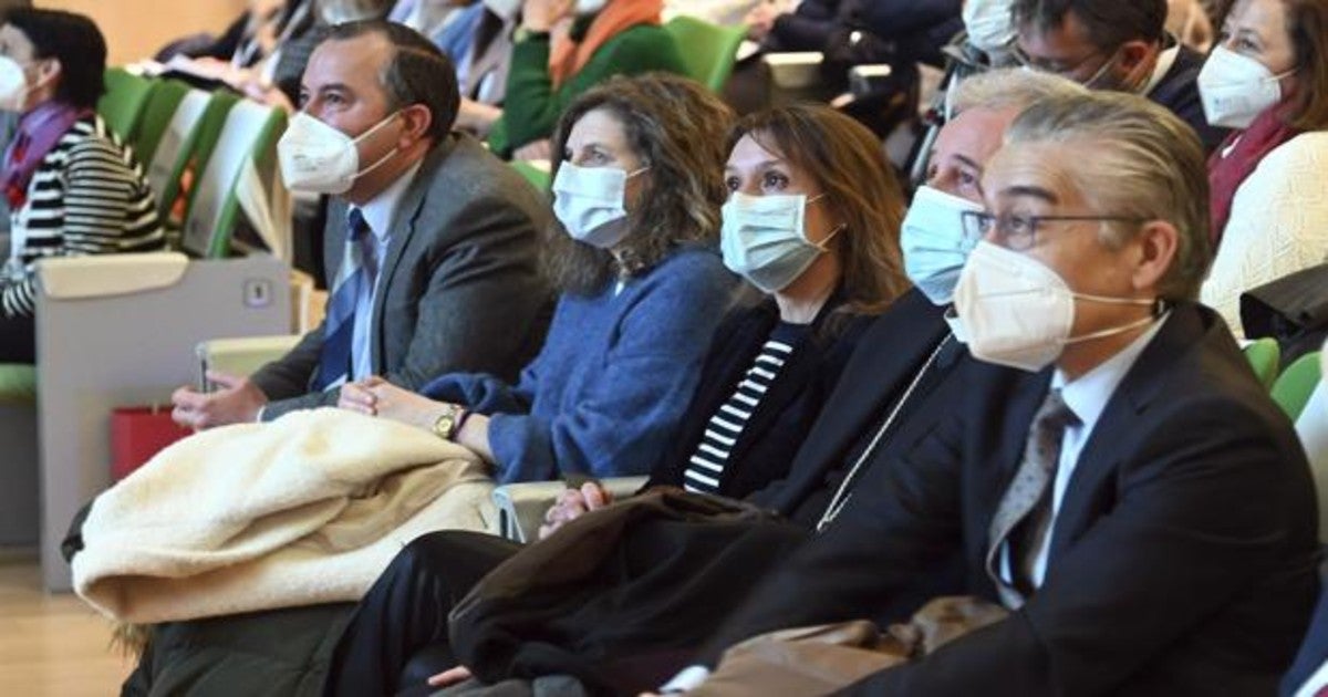 La Junta se compromete a «mantener» el actual peso de la Religión en el  desarrollo de la Lomloe