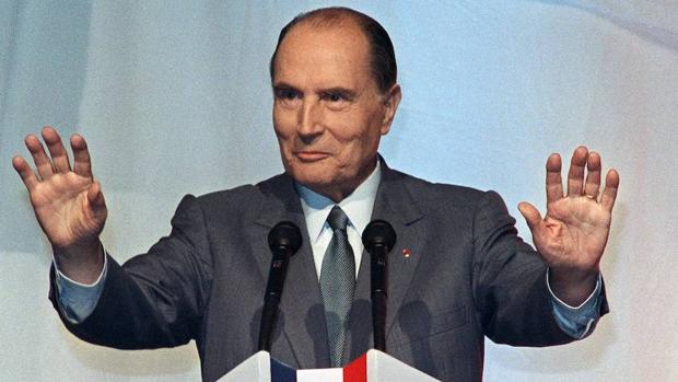 El presidente francés François Mitterrand durante un acto en Lyon en 1988
