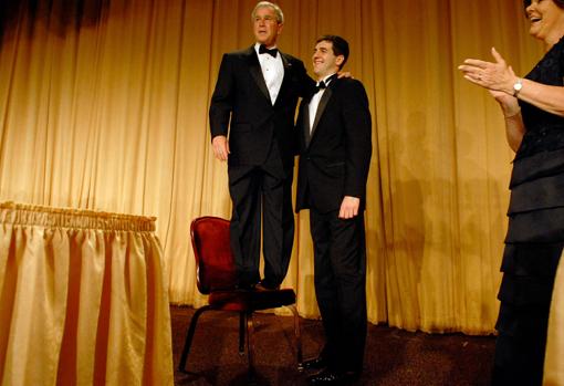 Bush durante la Cena de Corresponsales de 2008
