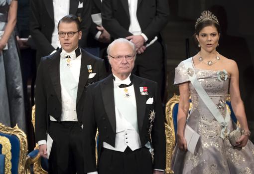 Victoria de Suecia con un diseño de H&M en los Nobel