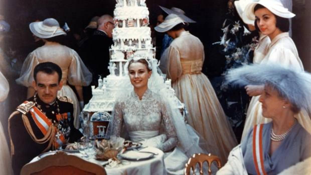 El vestido de Gracia de Mónaco, protagonista medio siglo después de su boda  con el príncipe Rainiero