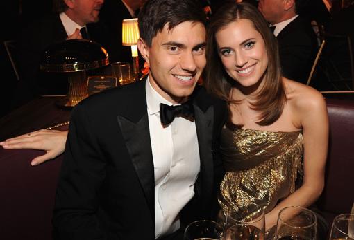 Allison Williams y su novio, Ricky Van Veen