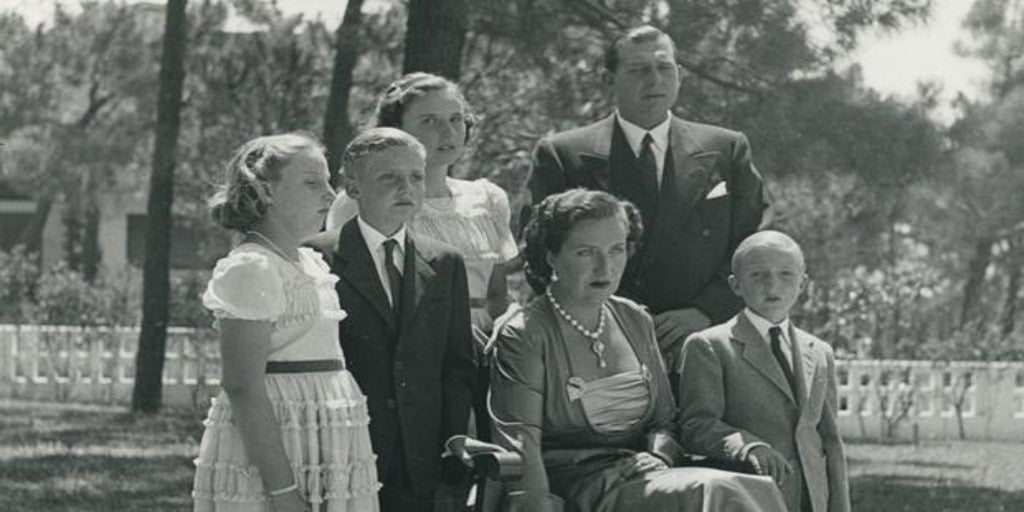 La Infanta Doña Pilar, hermana del Rey Don Juan Carlos, el «alma» de la Familia Real española