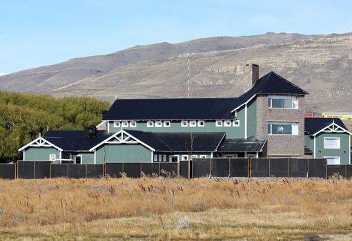 El antaño concurrido hotel Los Sauces, en Calafate, ahora languidece
