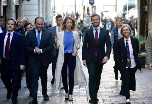 Pablo Casado, con Rosa Díez y Cayetana Álvarez de Toledo, en Barcelona