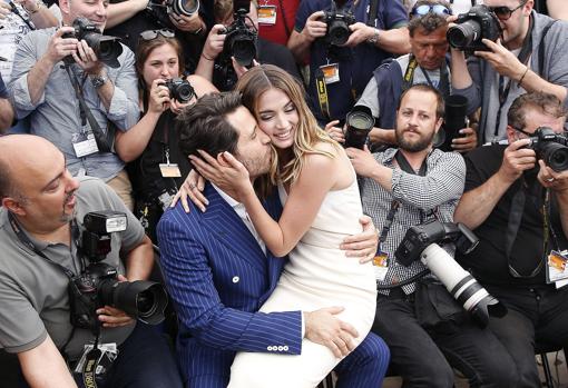 El actor venezolano Edgard Ramírez fue su cicerone en Hollywood. En la imagen, ambos en Cannes en 2016