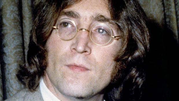 Las icónicas gafas de Lennon, vendidas por 165.000 euros en una subasta en Londres Lenon-k02D--620x349@abc