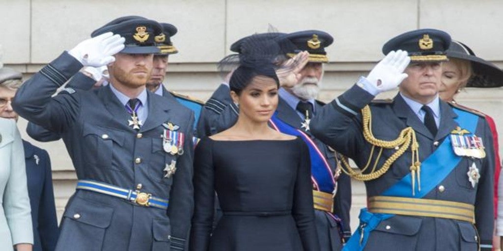 La Casa Real británica se desvincula de los Sussex y el Príncipe Andrés
