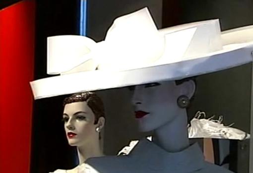 Balenciaga. La elegancia del sombrero'