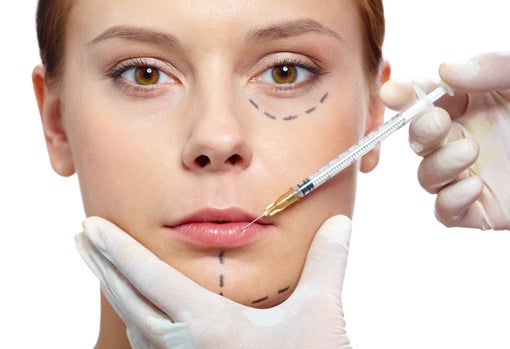 Fillers with hyaluronic acid are the star of aesthetic medicine to correct wrinkles, sagging or enhance the lips, and can be done during the summer.