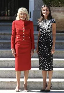 Jill Biden junto a la Reina Letizia en su llegada al Palacio de la Zarzuela