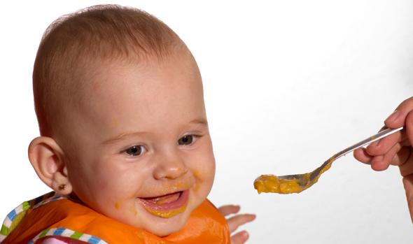 Que frutas pode comer bebe de 6 meses