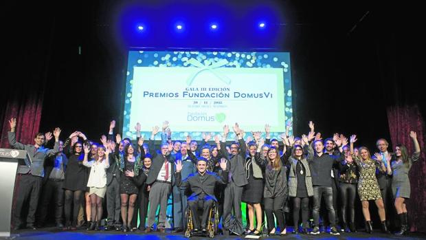 Foto de familia de la III edición de los Premios DomusVI
