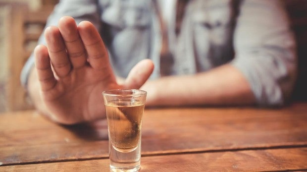 Algunas personas se emborrachan con una copa de vino y otras pueden tomar varias copas sin embriagarse